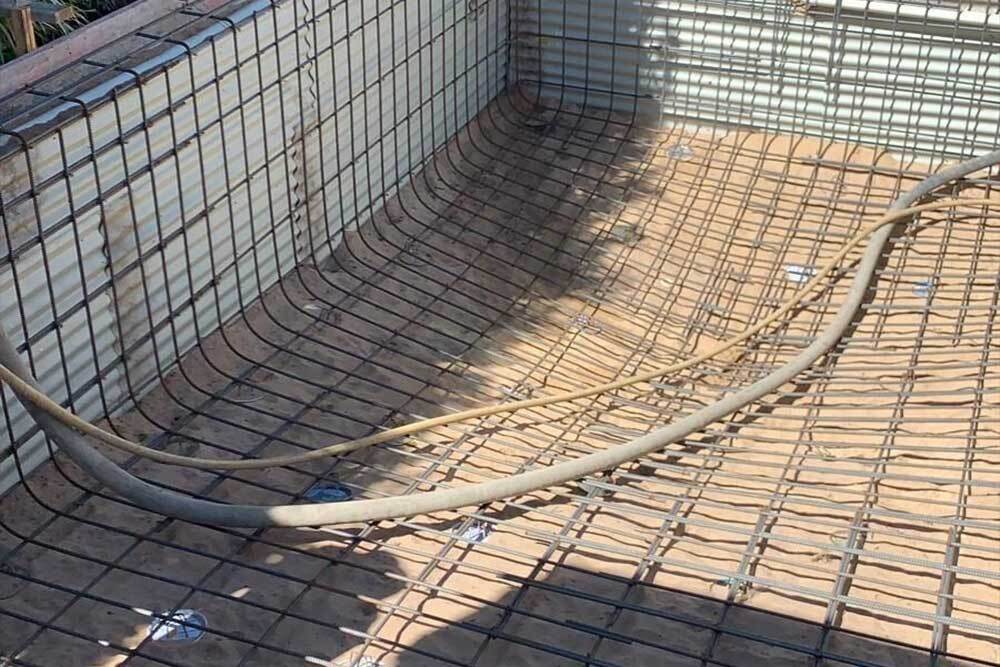 Must-Have-Safety-Measures-When-Constructing-a-Swimming