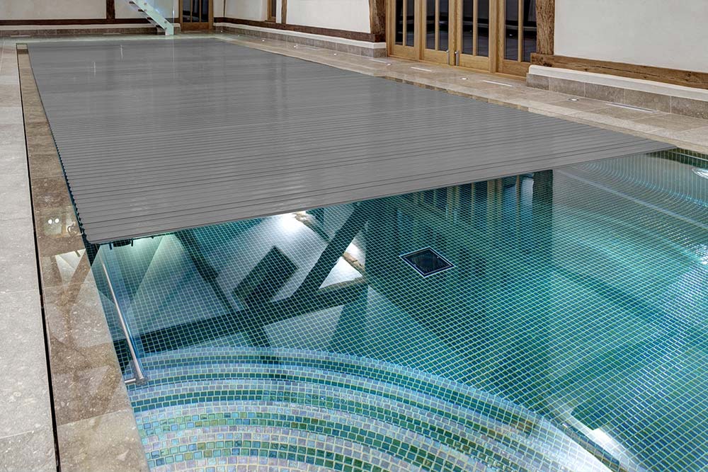 Best-Automatic-Pool-Covers-for-Safety-and-Efficiency